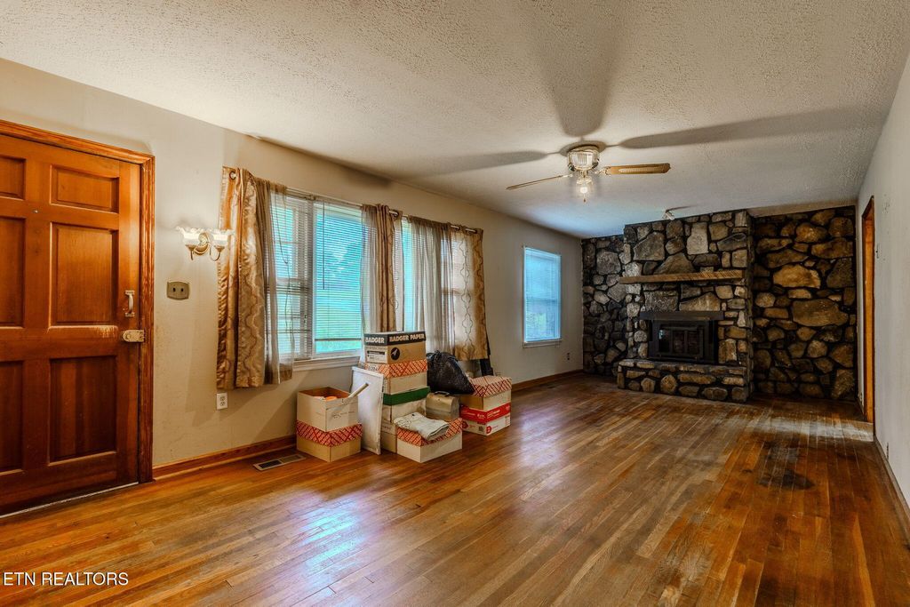 Photo of 2800 Patrick Ave, Maryville, TN 37804 (MLS # 1338462)