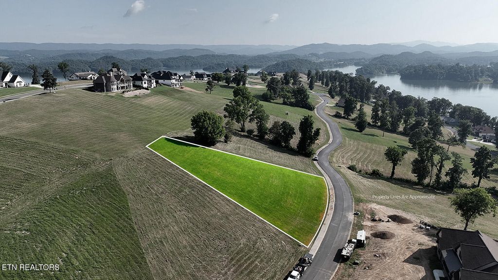 Photo of 2429 Starboard Crest Rd, Morristown, TN 37814 (MLS # 1307673)