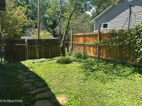 Tiny photo for 104 Ashland Lane, Oak Ridge, TN 37830 (MLS # 1345315)