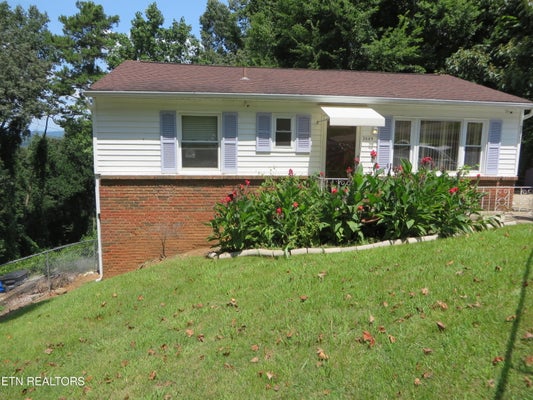 2649 VUCREST AVE, KNOXVILLE, TN 37920 - Image a9964fd3f41d5d8db68f5134322bfb4f/321533015