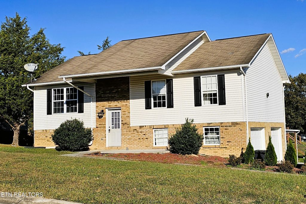 Photo of 2503 Grotto Lane, Sevierville, TN 37876 (MLS # 1319831)