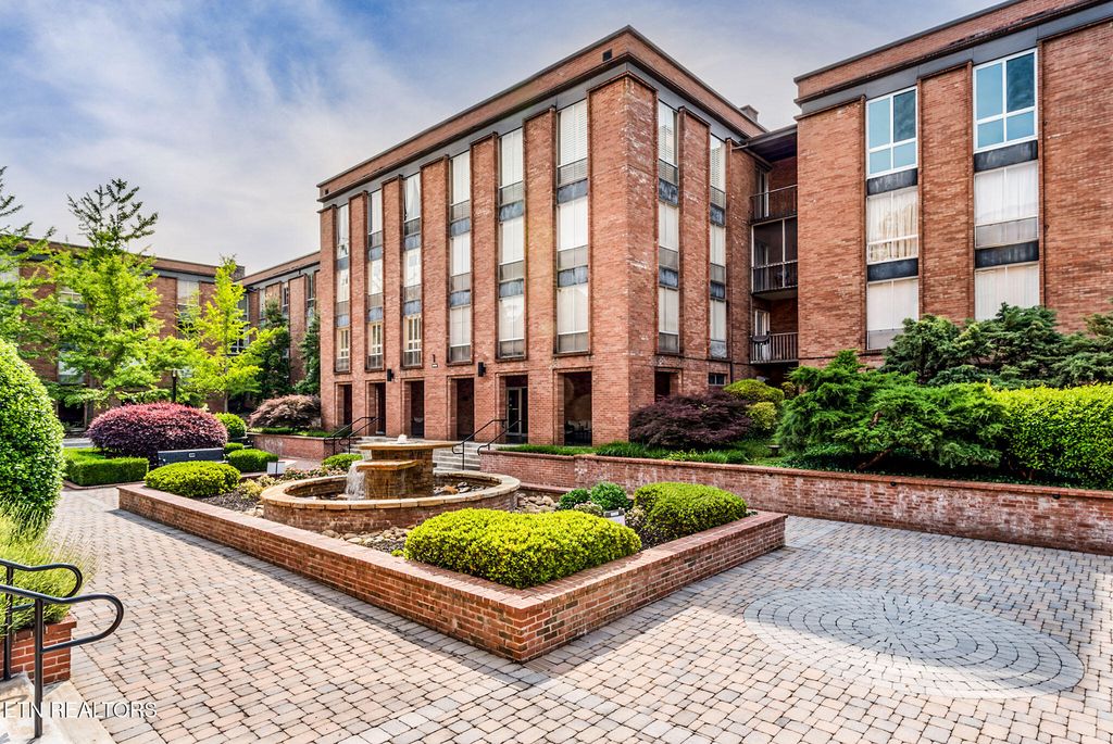 Photo of 1400 Kenesaw Ave #13A, Knoxville, TN 37919 (MLS # 1311066)