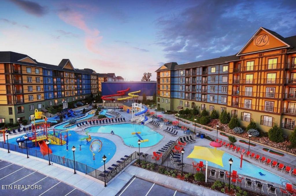 Photo of 225 Collier Drive, Unit 2410 Dr, Sevierville, TN 37862 (MLS # 1327589)