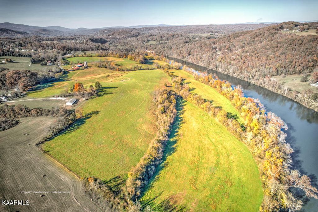 Photo of 311 Ross Cemetery Rd, Rocky Top, TN 37769 (MLS # 1174105)