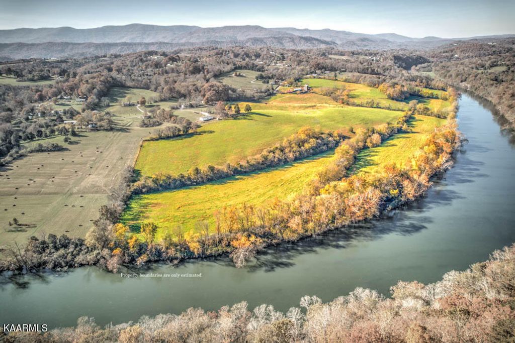 Photo of 311 Ross Cemetery Rd, Rocky Top, TN 37769 (MLS # 1174105)