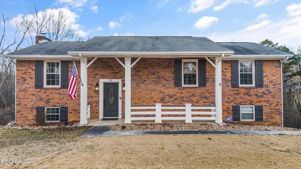 Photo of 8225 Cricket Rd, Powell, TN 37849 (MLS # 1326929)