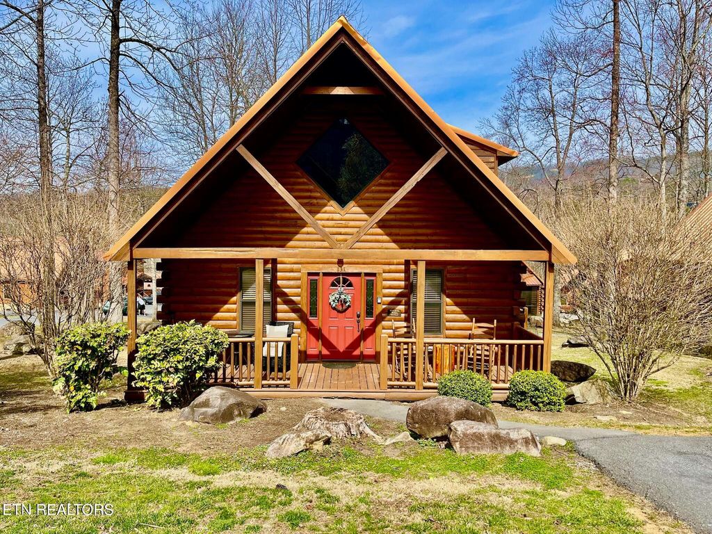 Photo of 131 White Oak Resort Way, Gatlinburg, TN 37738 (MLS # 1303757)