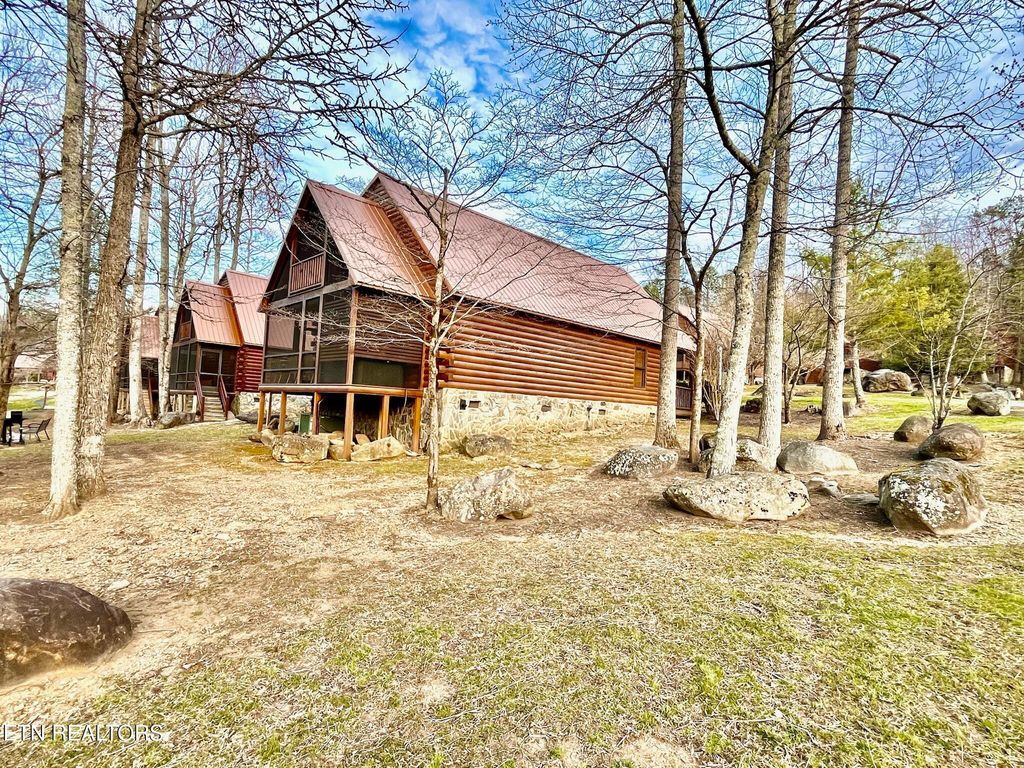 Photo of 131 White Oak Resort Way, Gatlinburg, TN 37738 (MLS # 1303757)