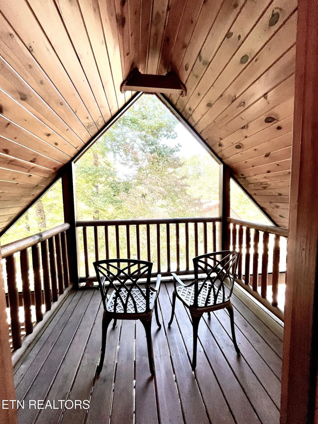 Photo of 131 White Oak Resort Way, Gatlinburg, TN 37738 (MLS # 1303757)