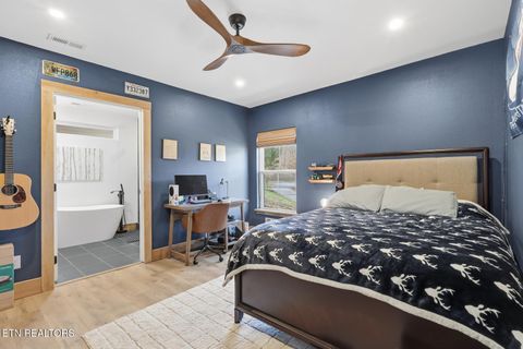 Tiny photo for 8523 Heiskell Rd, Powell, TN 37849 (MLS # 1324194)