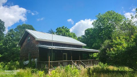 1935 fairview Rd Tellico Plains TN 37385