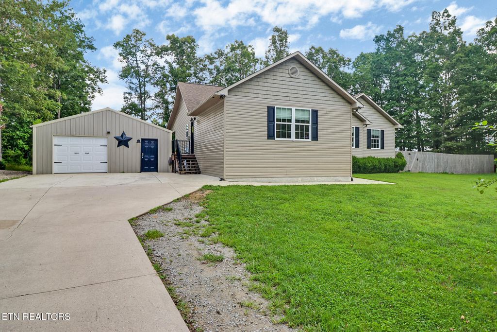 Photo of 2109 Wichita Drive, Crossville, TN 38572 (MLS # 1331930)