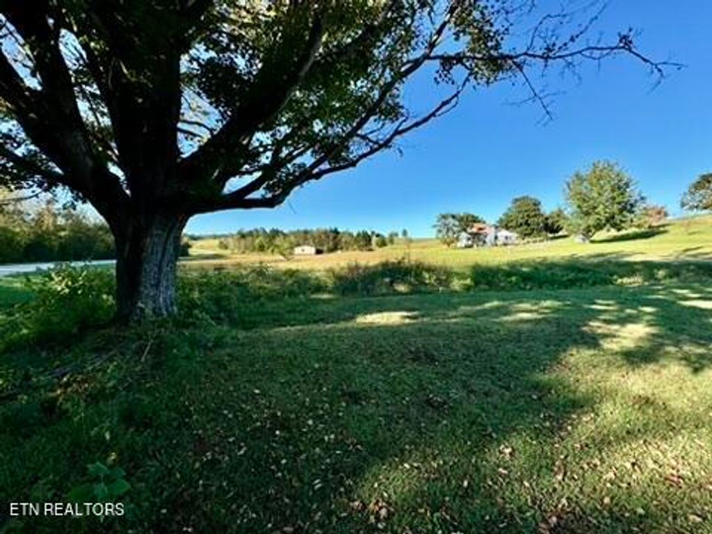 Photo of 901 Beeler Loop Road Rd, Greenback, TN 37742 (MLS # 1279420)