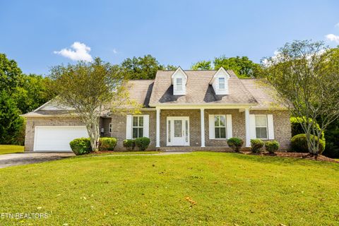 Photo of 1812 Crazy Horse Drive, Maryville, TN 37801 (MLS # 1314342)