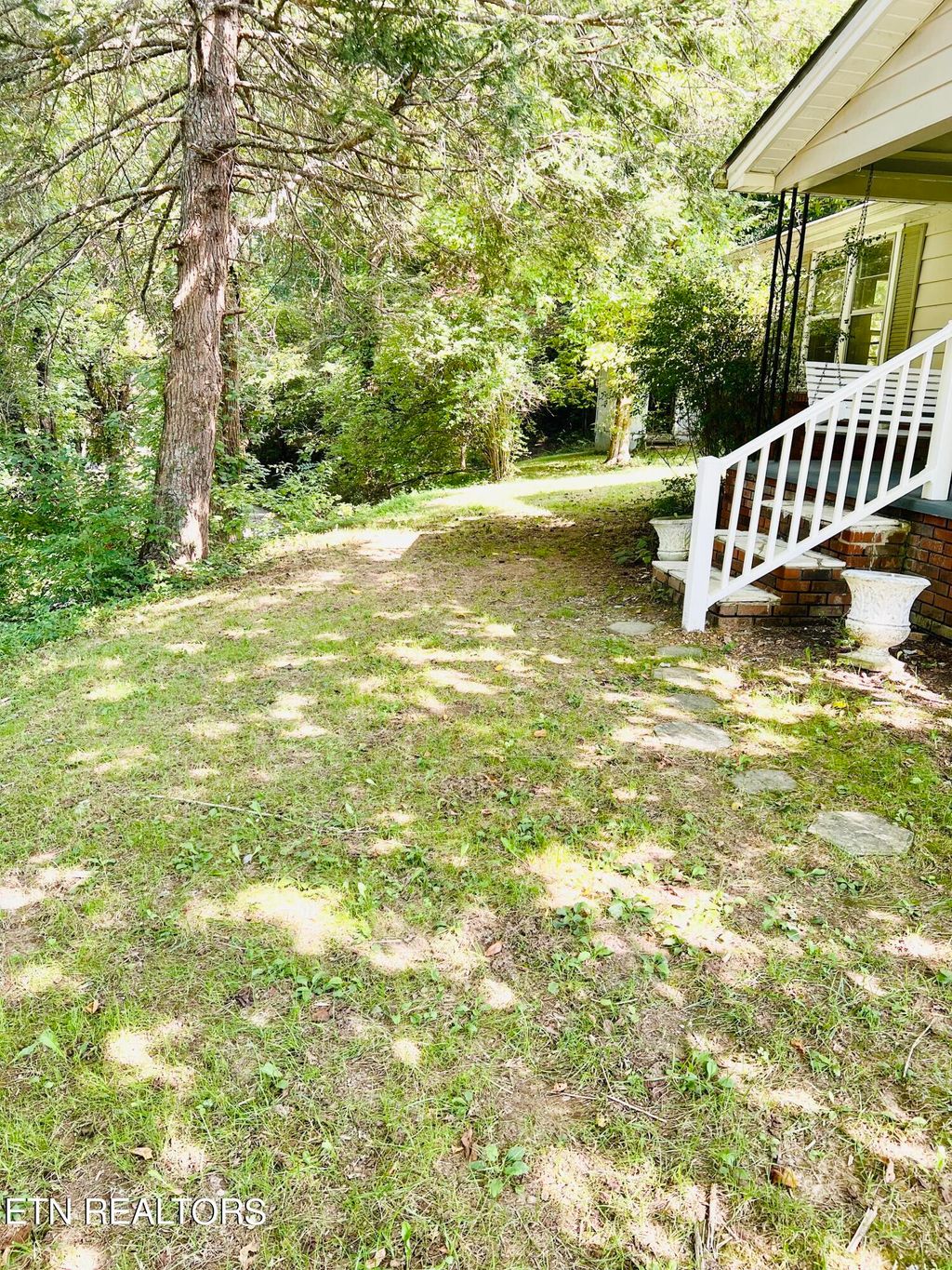 Photo of 1372 Old Kentucky Rd, Tazewell, TN 37879 (MLS # 1272681)