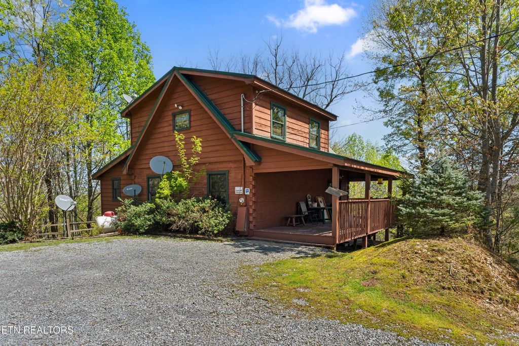 Photo of 4388 Carolina Cove Way, Pigeon Forge, TN 37863 (MLS # 1314753)