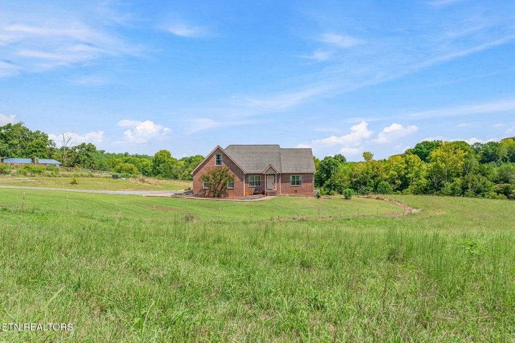 Photo of 427 Hardin Rd, Kodak, TN 37764 (MLS # 1353954)