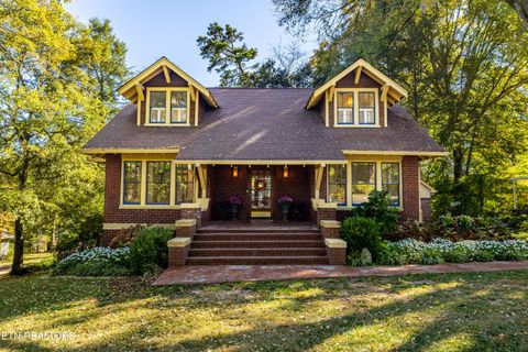 Photo of 3836 Woodhill Place, Knoxville, TN 37919 (MLS # 1318924)