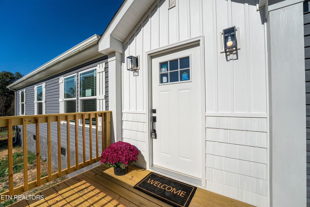 Photo of 974 Asheville Hwy, Strawberry Plains, TN 37871 (MLS # 1281059)