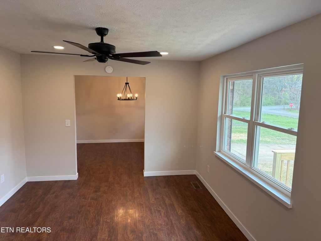 Photo of 3104 Aspen Lane, Strawberry Plains, TN 37871 (MLS # 1294947)