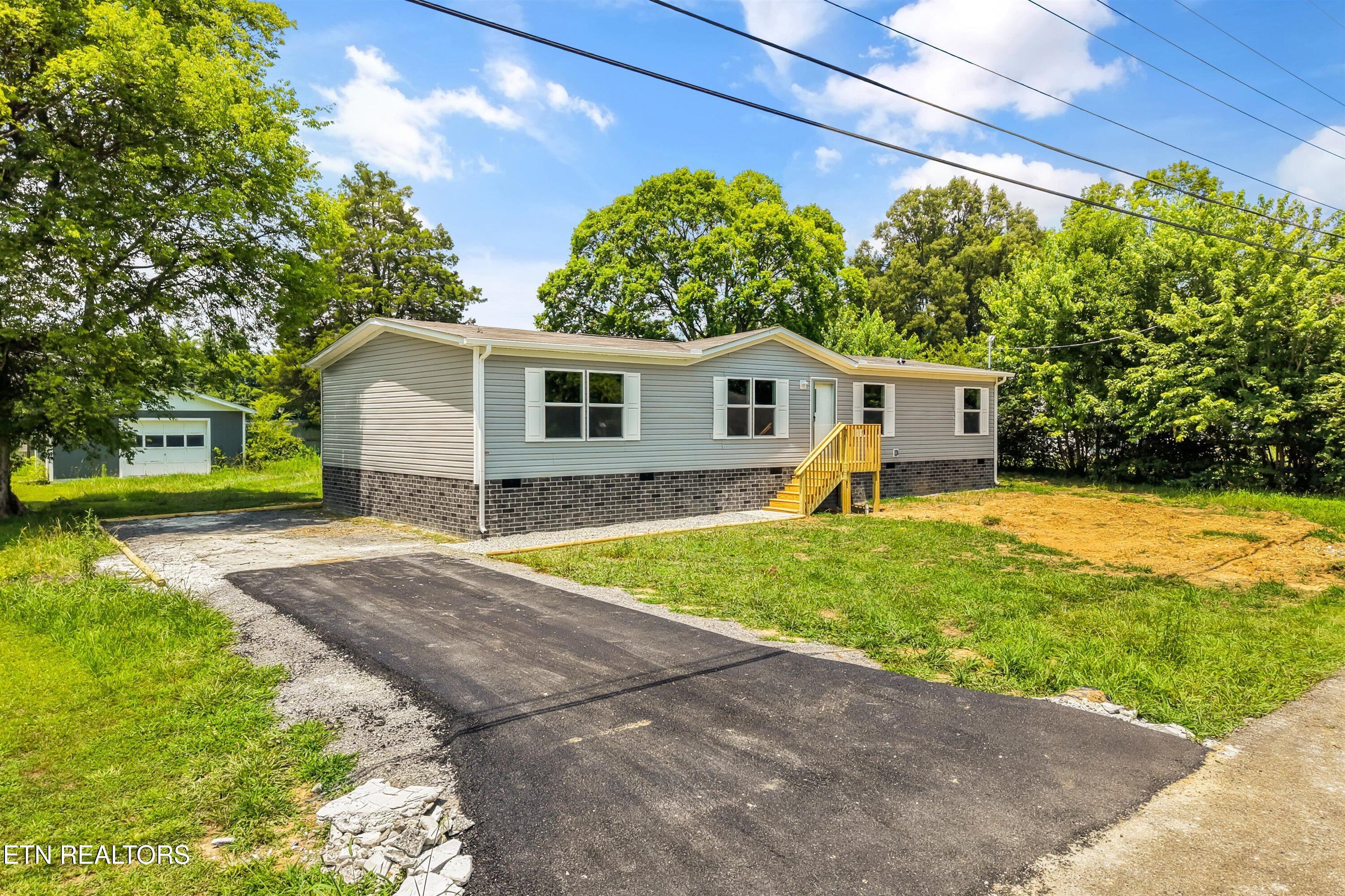 4705 Green Meadow Lane
