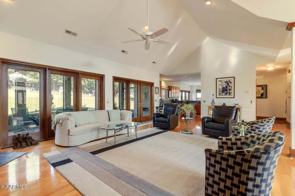 Photo of 140 Pineberry Drive, Vonore, TN 37885 (MLS # 1227023)