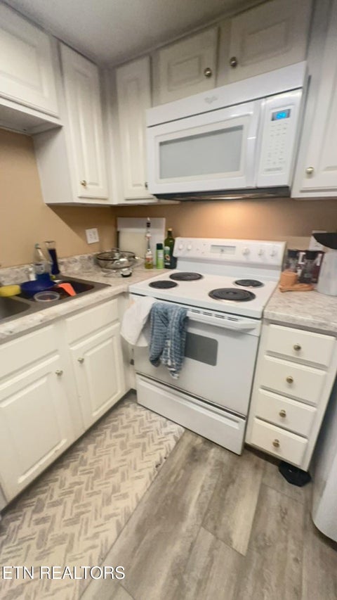 Tiny photo for 2201 Lake Ave #108, Knoxville, TN 37916 (MLS # 1353856)