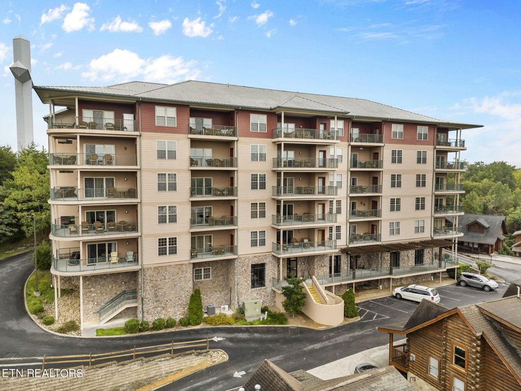 Photo of 410 Big Bear Way #4002, Pigeon Forge, TN 37863 (MLS # 1278213)