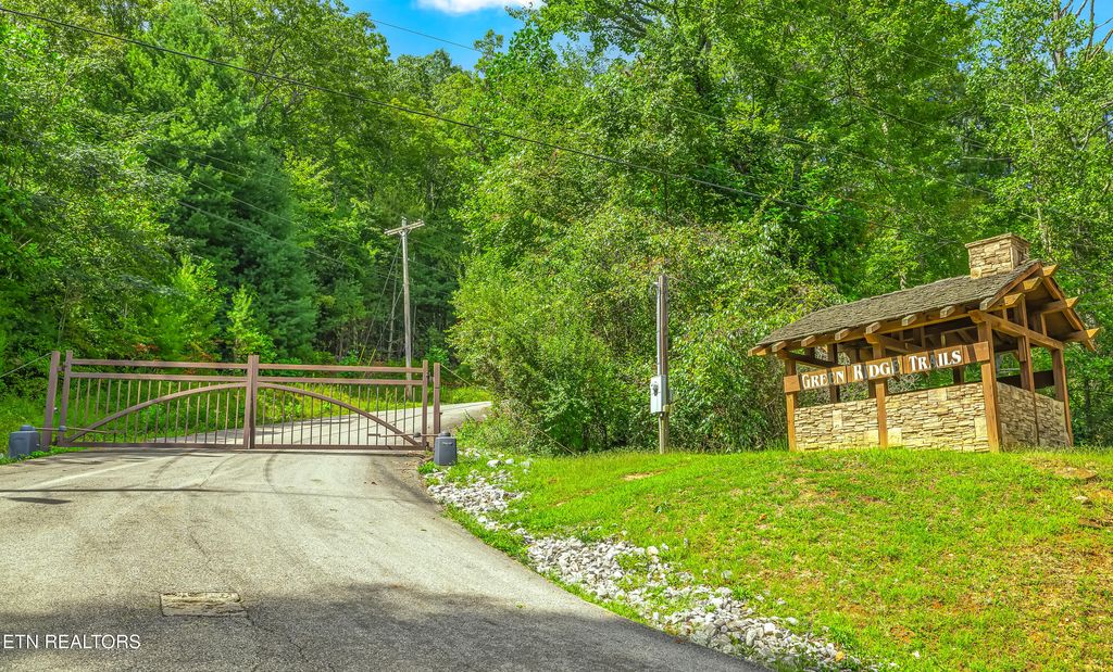 Photo of 313 Country Wood Place, Harriman, TN 37748 (MLS # 1314637)