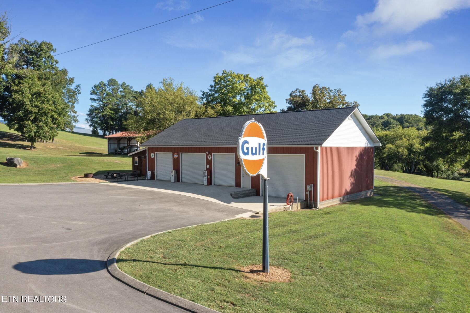 1020 Thomas Rd