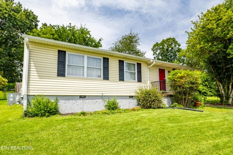 Photo of 114 Aspen Lane, Oak Ridge, TN 37830 (MLS # 1352043)