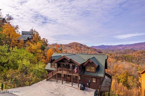 922 Black Bear Cub Way Sevierville TN 37862