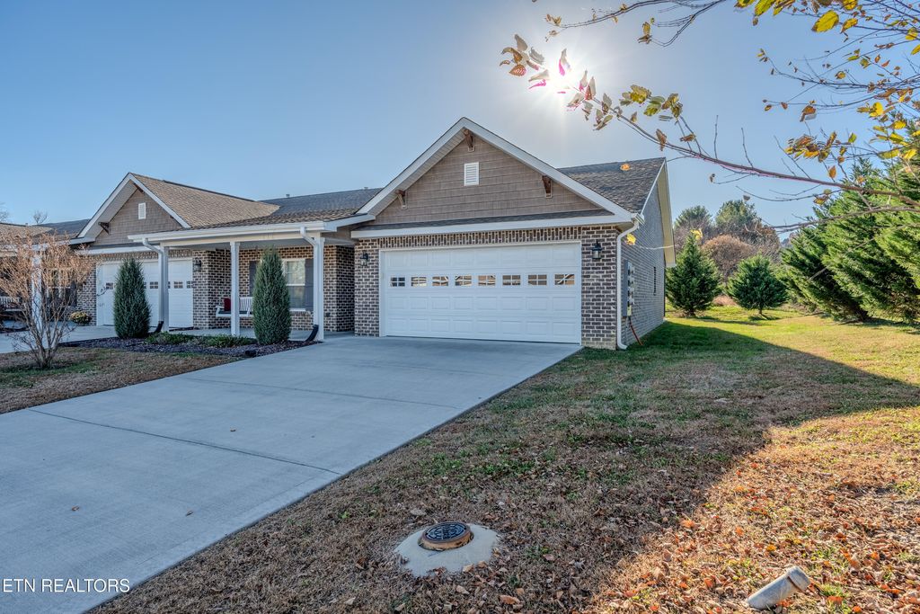 Photo of 415 Larkspur Way, Sevierville, TN 37862 (MLS # 1322555)