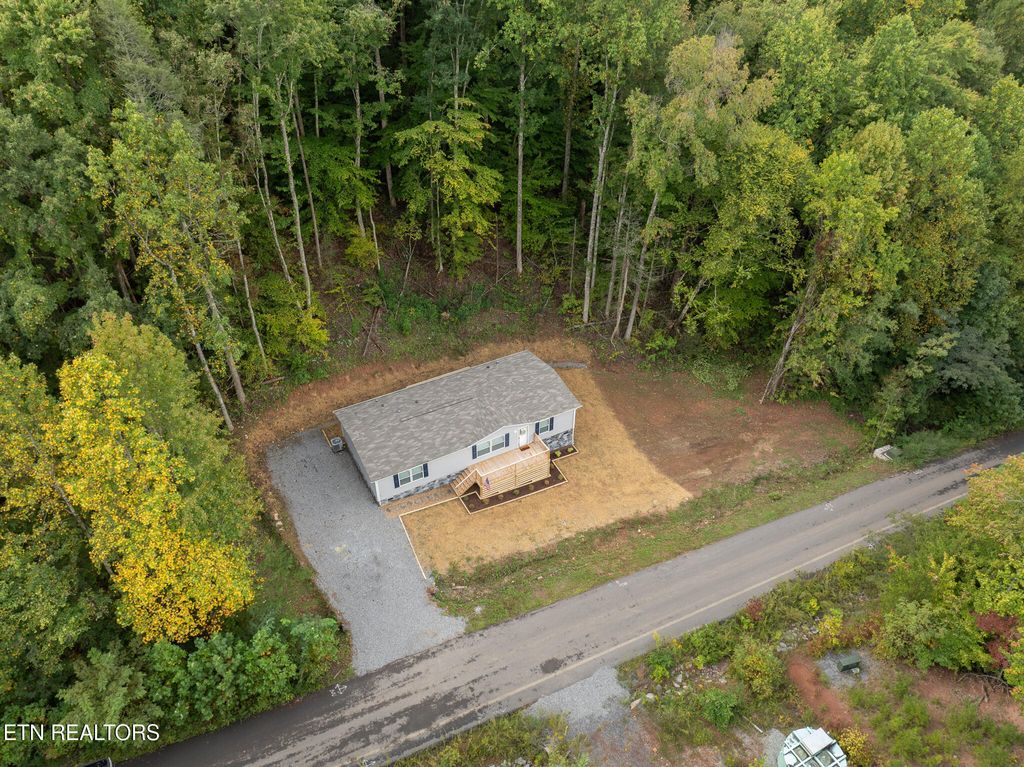 Photo of 1431 Blue Springs Way Way, Newport, TN 37821 (MLS # 1319266)