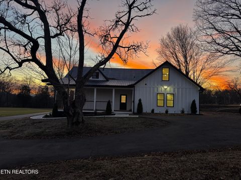 Photo of 1545 Slover Springs Rd, Dandridge, TN 37725 (MLS # 1324217)