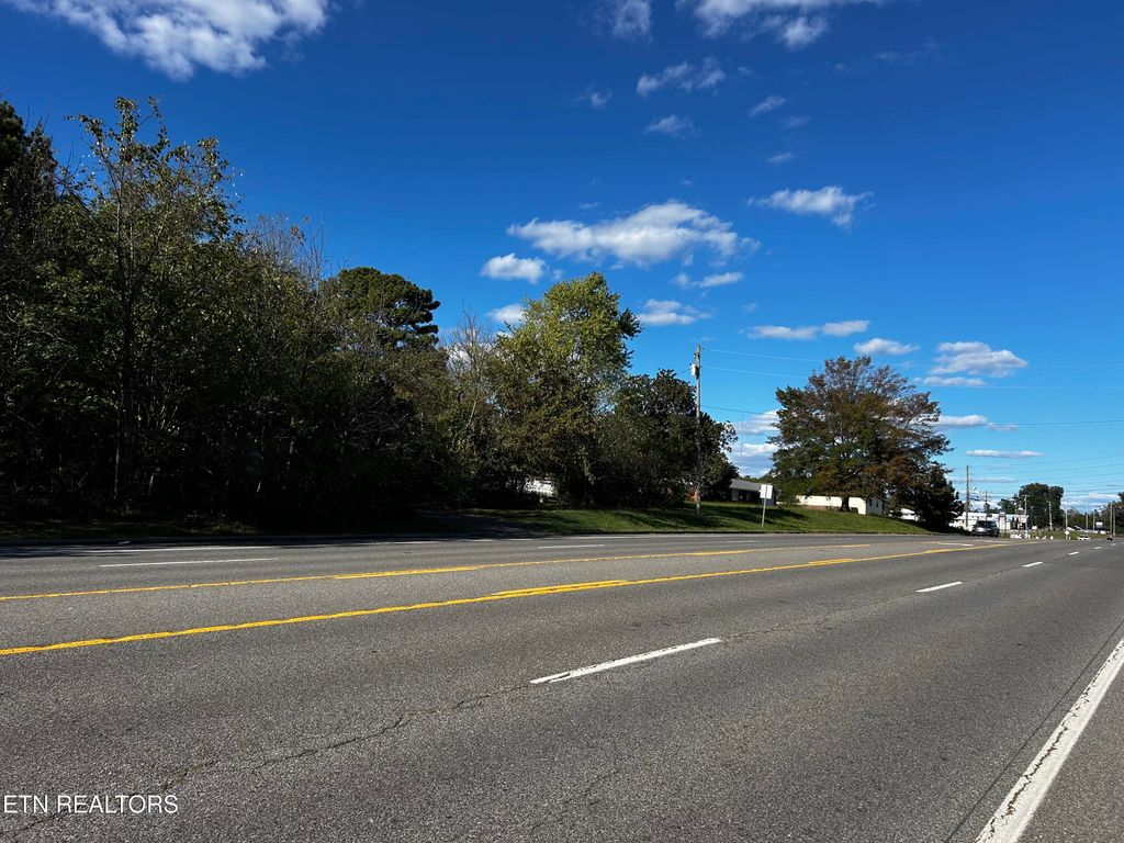 Photo of US-411, Madisonville, TN 37354 (MLS # 1319100)