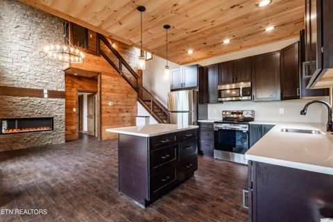 Tiny photo for 4228 Wears Valley Rd #UNIT 92, Sevierville, TN 37862 (MLS # 1317268)