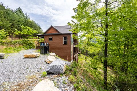 Photo of 4228 Wears Valley Rd #UNIT 92, Sevierville, TN 37862 (MLS # 1317268)