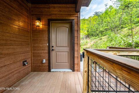 Tiny photo for 4228 Wears Valley Rd #UNIT 92, Sevierville, TN 37862 (MLS # 1317268)