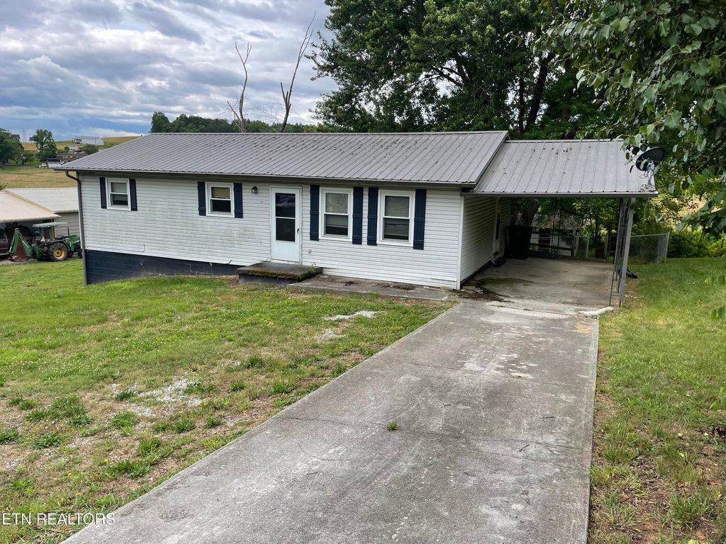 Photo of 1824 Pembrook Drive, Morristown, TN 37813 (MLS # 1342232)