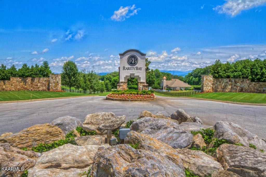 Photo of 245 Hummingbird Drive, Vonore, TN 37885 (MLS # 1233913)