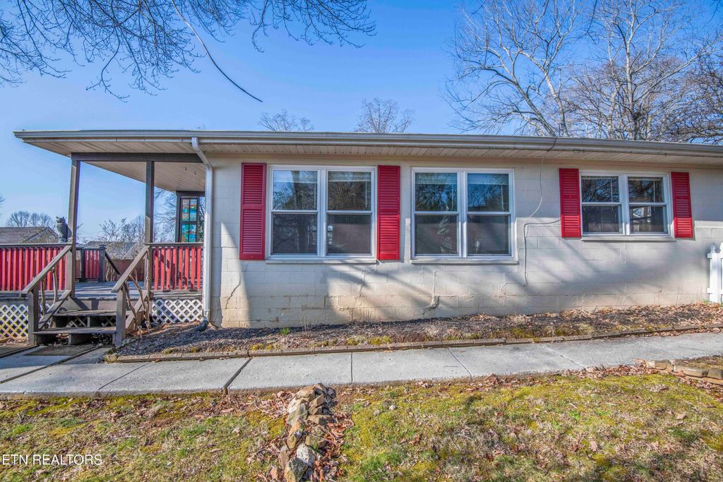 Photo of 113 Niagara Lane, Oak Ridge, TN 37830 (MLS # 1328597)