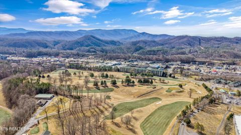 Tiny photo for 830 Golf View Blvd #UNIT 3212, Pigeon Forge, TN 37863 (MLS # 1329458)