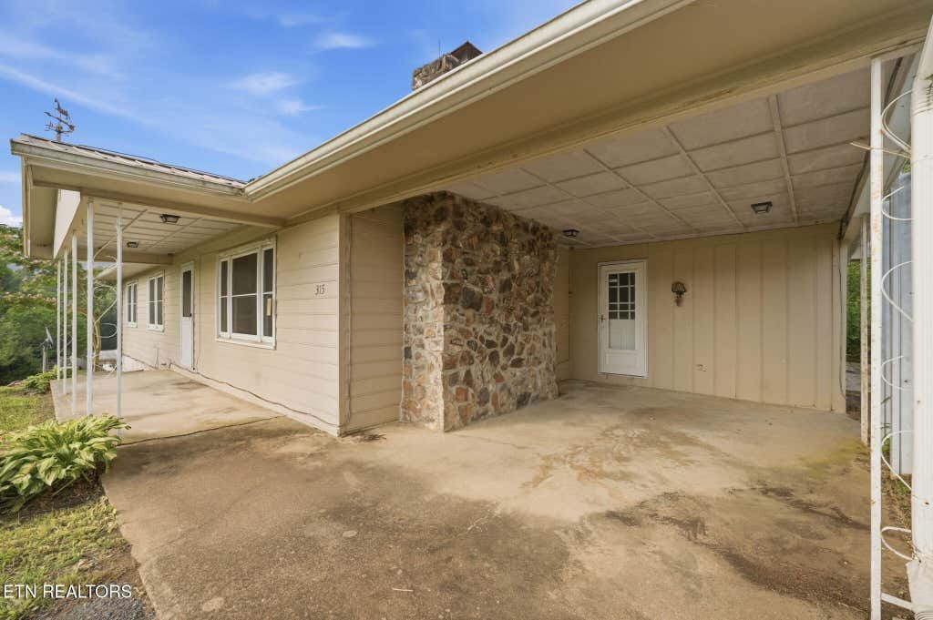 Photo of 315 Brandon Hollow Lane, Bulls Gap, TN 37711 (MLS # 1349213)