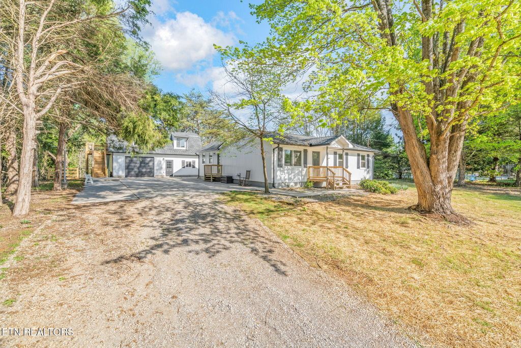 Photo of 703 Little Dogwood Rd, Kingston, TN 37763 (MLS # 1295295)