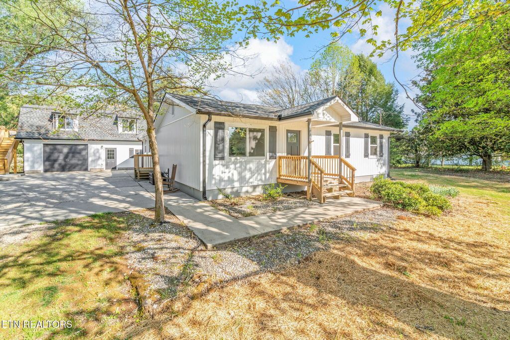 Photo of 703 Little Dogwood Rd, Kingston, TN 37763 (MLS # 1295295)