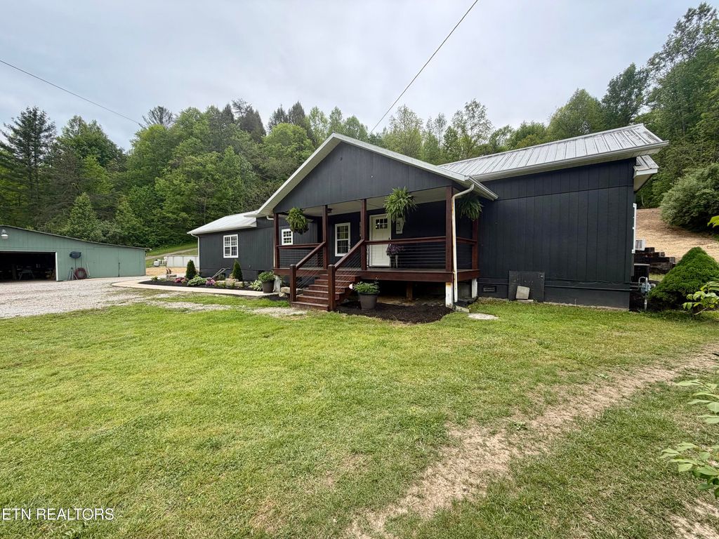 Photo of 4668 Baker Hwy, Huntsville, TN 37756 (MLS # 1338548)