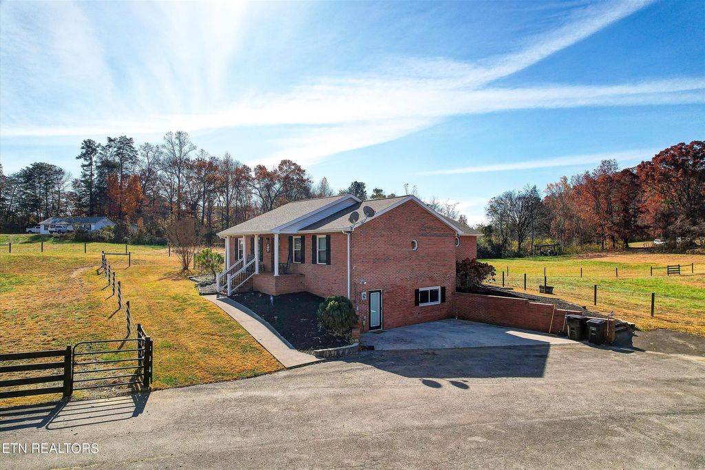 Photo of 4853 Shady Rd, Strawberry Plains, TN 37871 (MLS # 1245997)