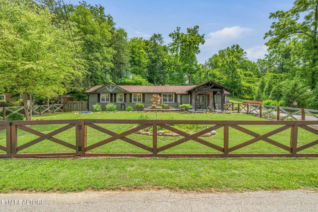Photo of 7020 Kinzalow Drive, Knoxville, TN 37909 (MLS # 1343813)