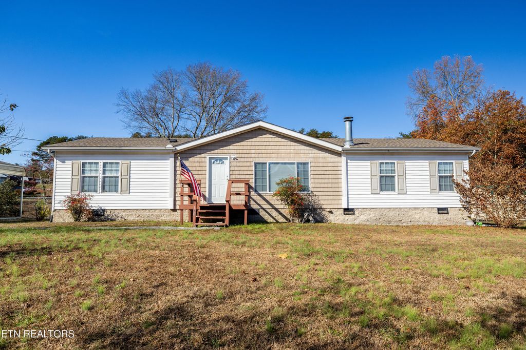 Photo of 100 Second St, Rockwood, TN 37854 (MLS # 1321704)